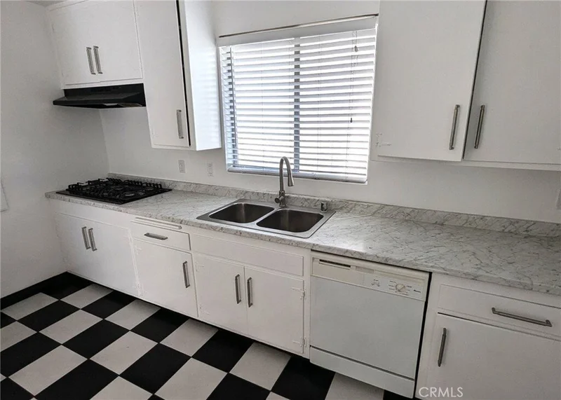 1288 Barry, Los Angeles, CA 90025, Los Angeles, California, United States. - Photo 2