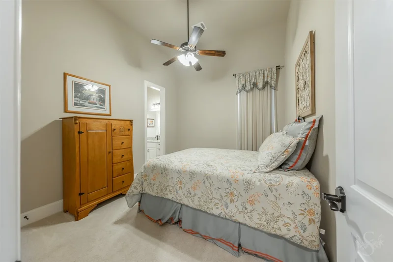 5507 Crest View Terrace Court, Fulshear, TX 77441, Fulshear, Texas, United States. - Photo 33