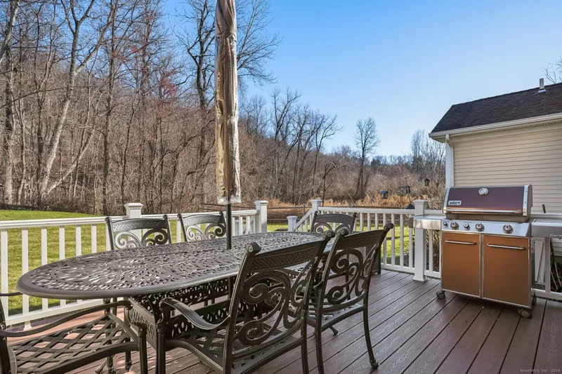 4 Bailey Boulevard, Bethel, Connecticut, United States. - Photo 37