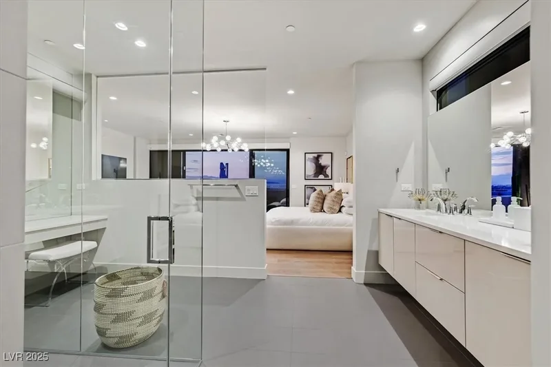 807 Magnum Cliff Court, Henderson, Nevada, United States. - Photo 29