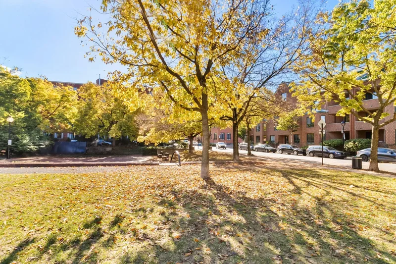 150 Rue Vinet 103, Montréal, Quebec, Canada. - Photo 22