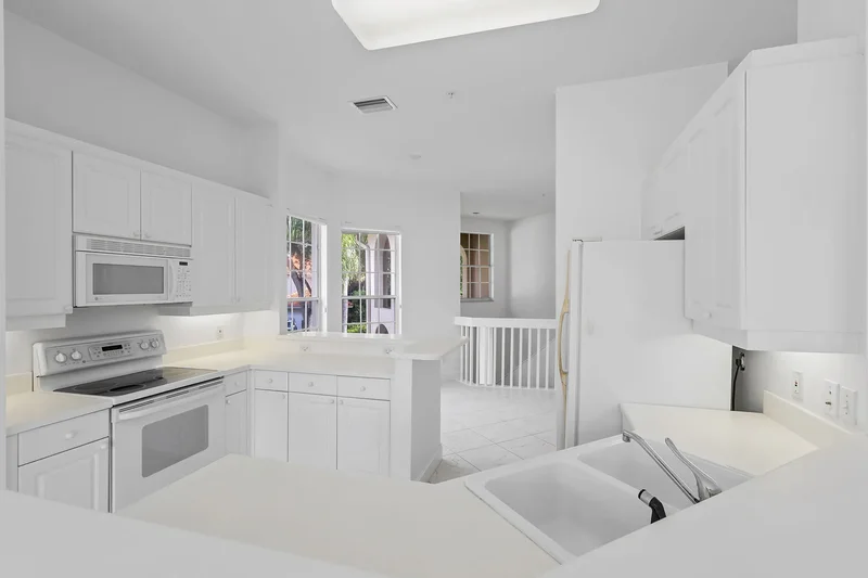 1319 Egrets Landing , 204, Naples, FL 34108, Naples, Florida, United States. - Photo 27
