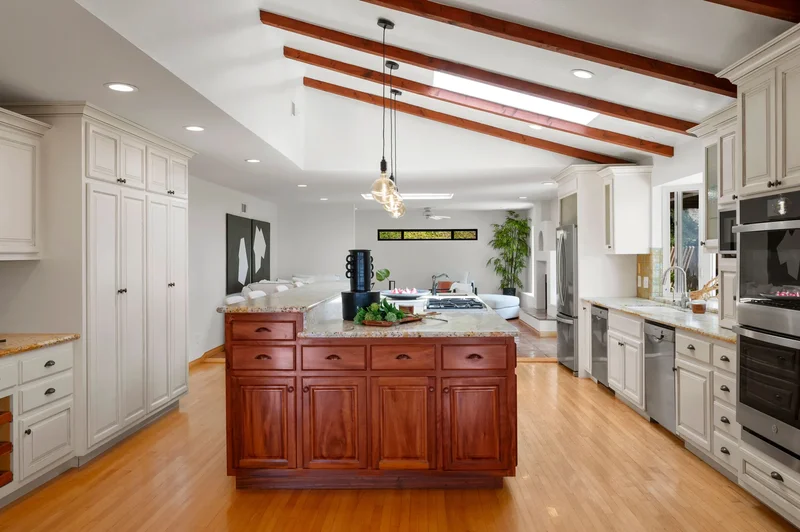 6301 Castejon Drive , San Diego, CA 92037, San Diego, California, United States. - Photo 7