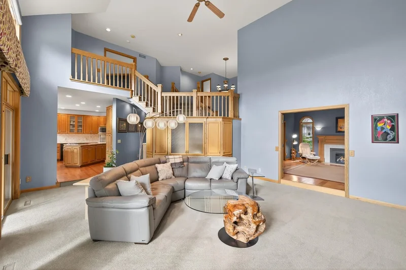 6993 Kenmare Drive, Bloomington, MN 55438, Minneapolis, Minnesota, United States. - Photo 17