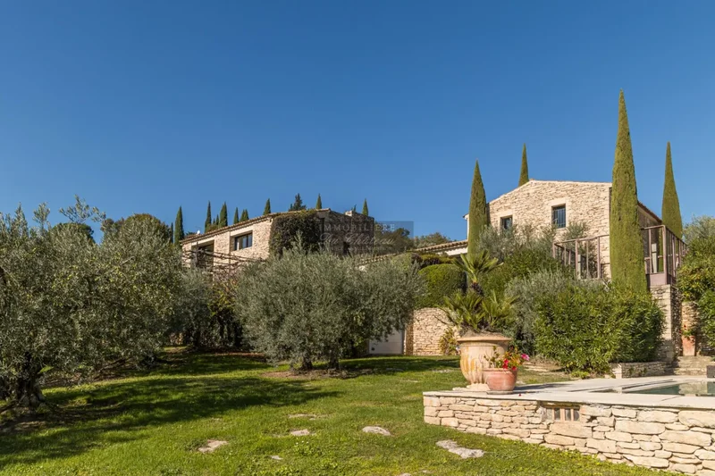 Gordes, Provence-Alpes-Côte d'Azur, France. - Photo 5