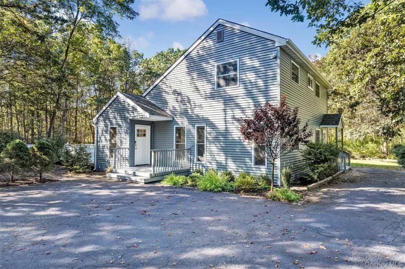 2 Christine Lane, Manorville, New York, United States. - Photo 20