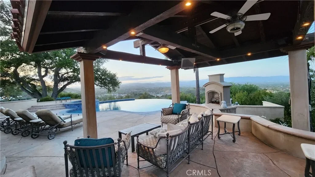 23815 Park Belmonte, Hidden Hills, California, United States. - Photo 32