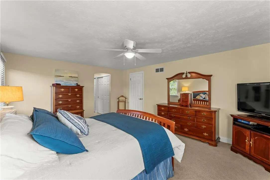 203 King Richard, Mcmurray, PA 15317, Canonsburg, Pennsylvania, United States. - Photo 16