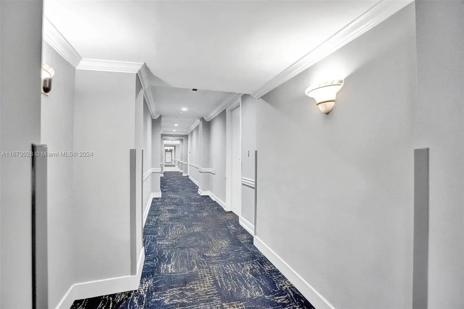 5225 Collins Ave PH7, Miami Beach, Florida, United States. - Photo 33