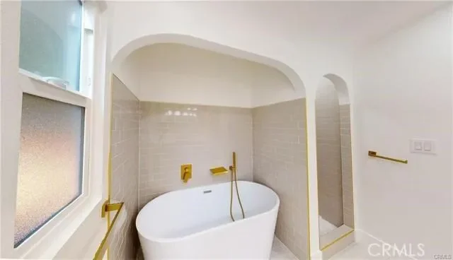 4380 W 28th Street, Los Angeles, CA 90018, Los Angeles, California, United States. - Photo 18