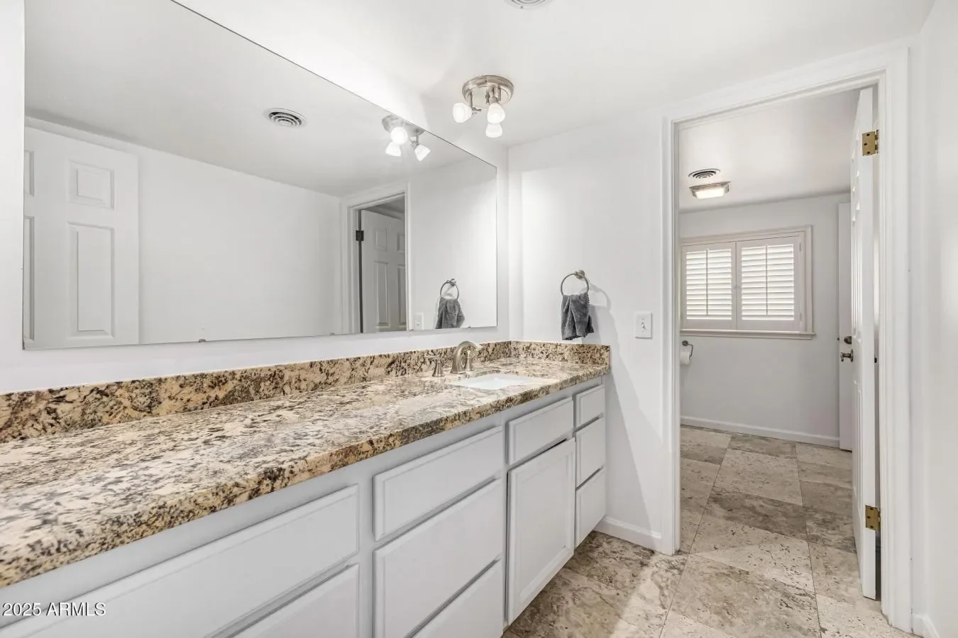 330 W TAM OSHANTER Drive., Phoenix, Arizona, United States. - Photo 18