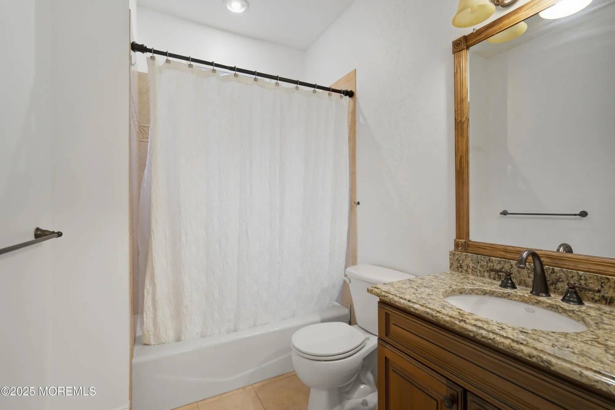 12 Risa Benjamin Way, Freehold Township, New Jersey, United States. - Photo 19