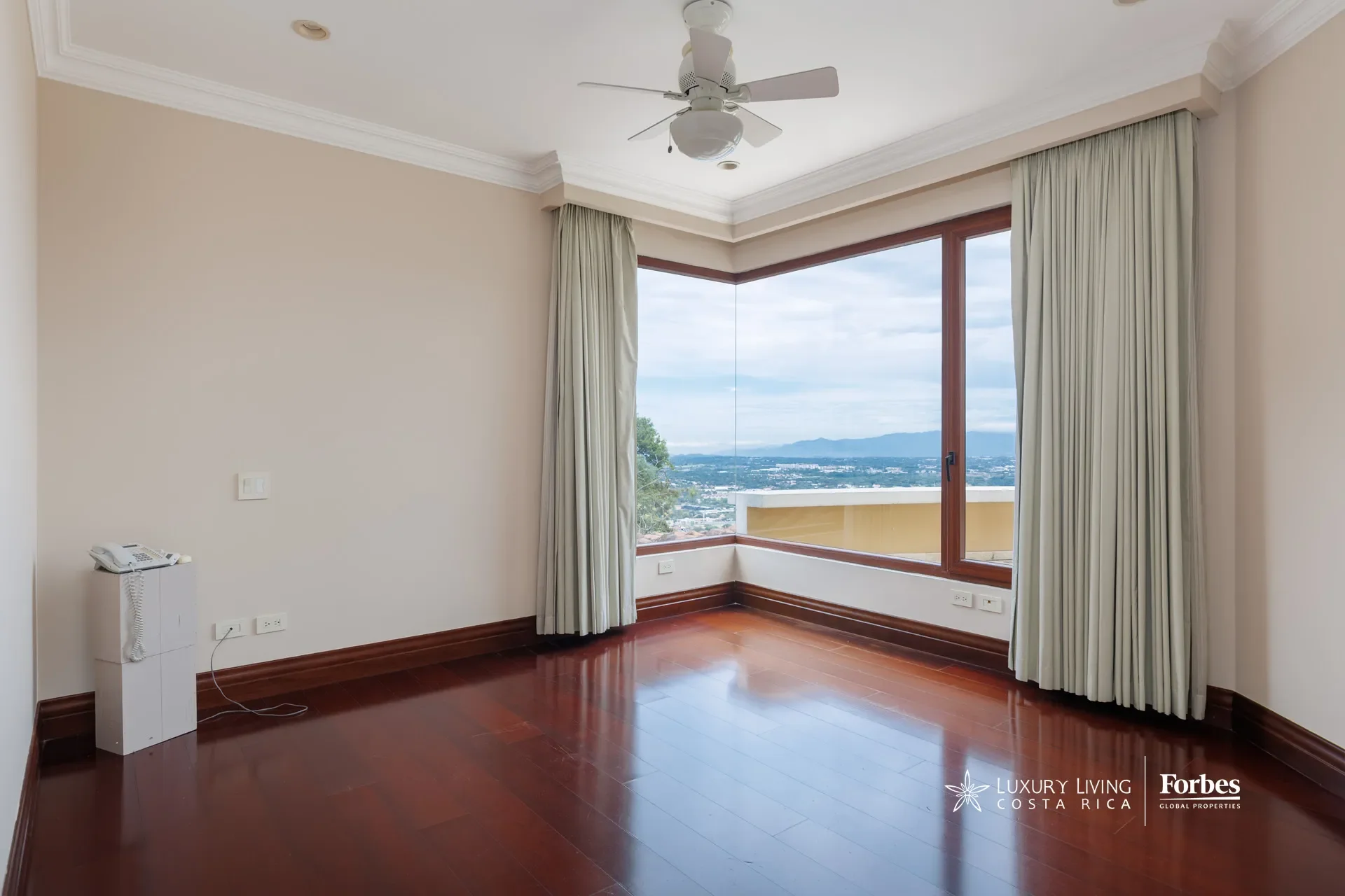 Gallery photo 11