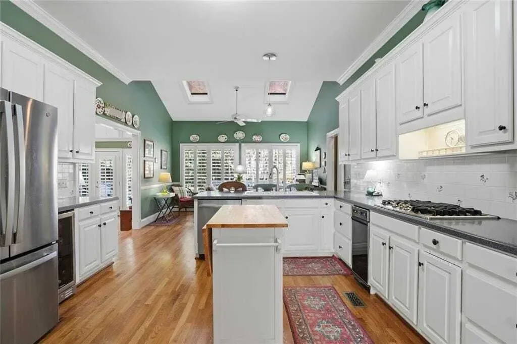 Gallery photo 2
