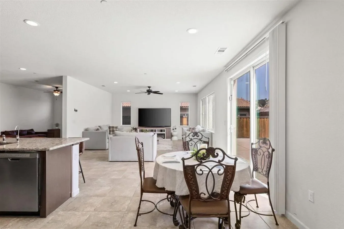 21232 Grapevine Drive, Patterson, California, United States. - Photo 21