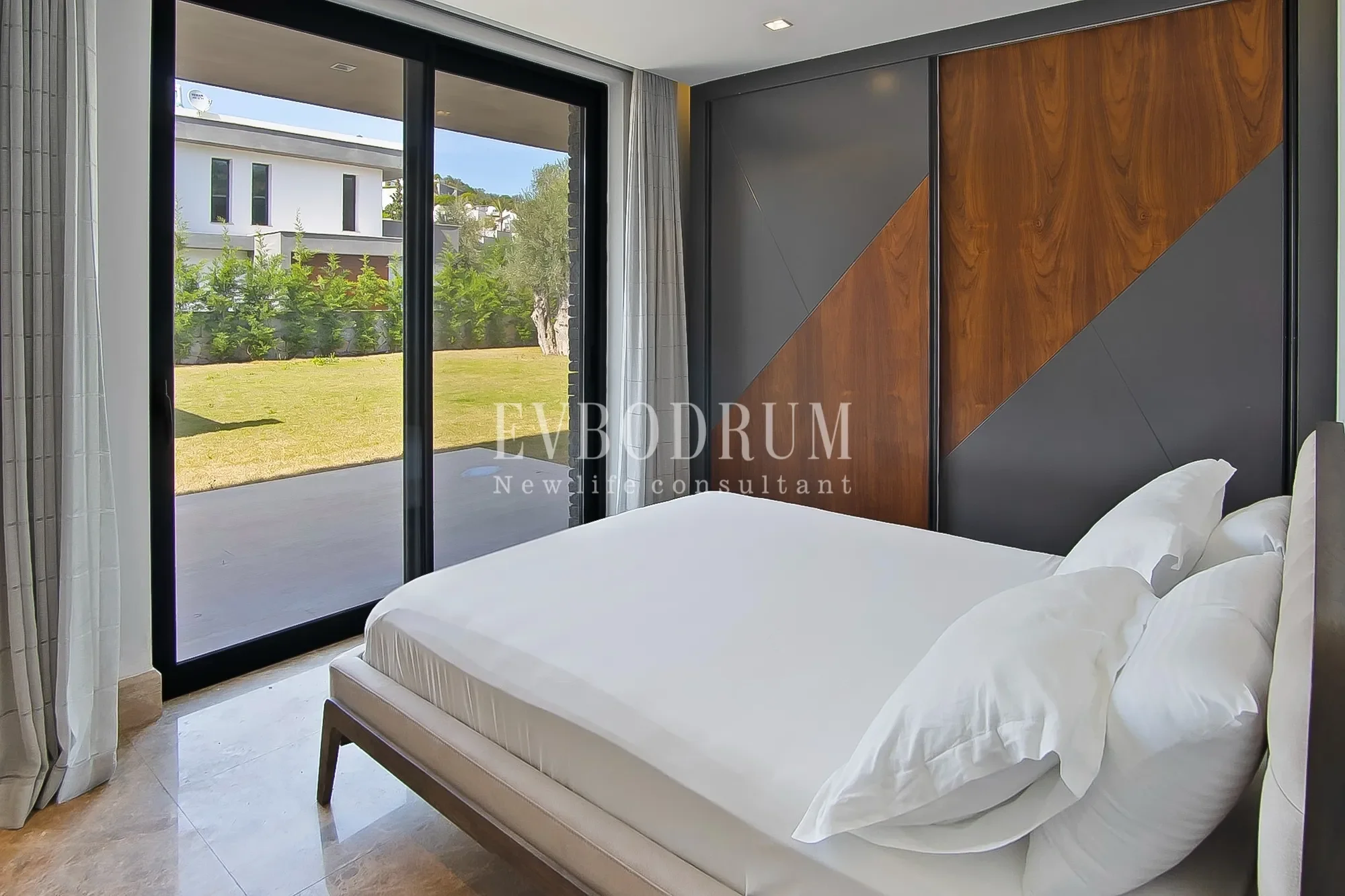 Gallery photo 4