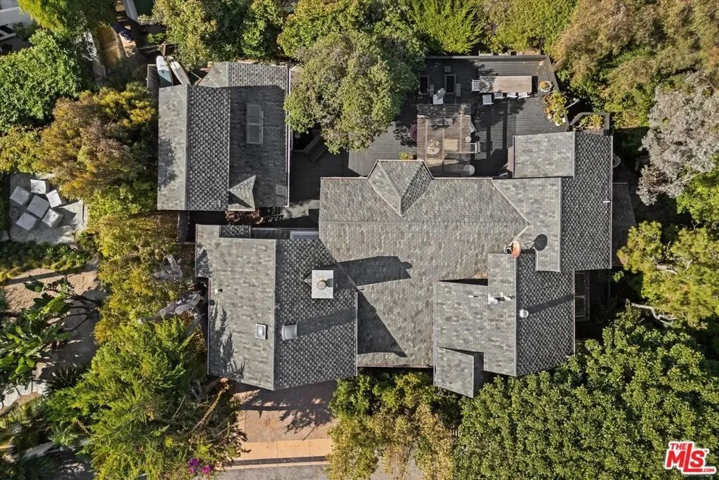 31840 Seafield Drive, Malibu, California, United States. - Photo 2