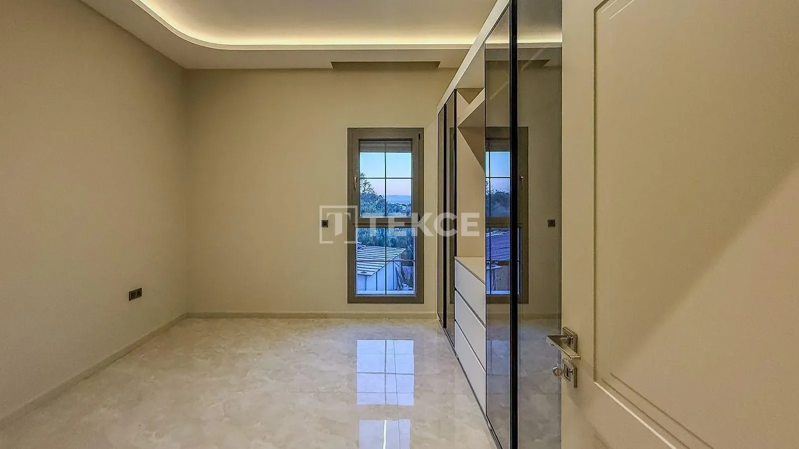 Gallery photo 6