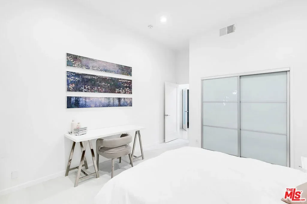 840 N Croft Avenue 301, Los Angeles, California, United States. - Photo 21