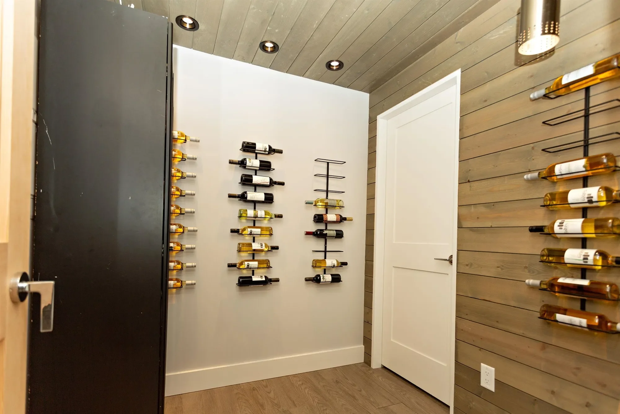 2954 Strangway Place, Squamish, British Columbia, Canada. - Photo 35