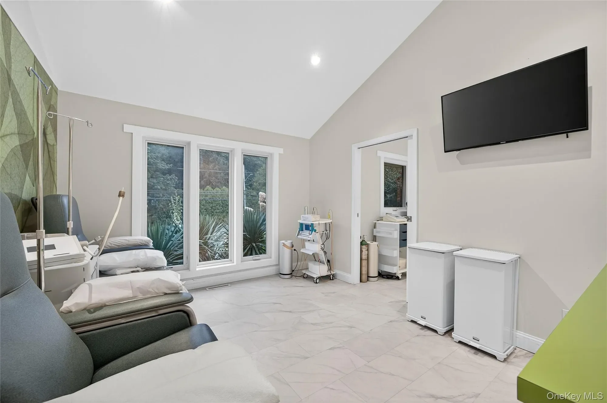 Gallery photo 10