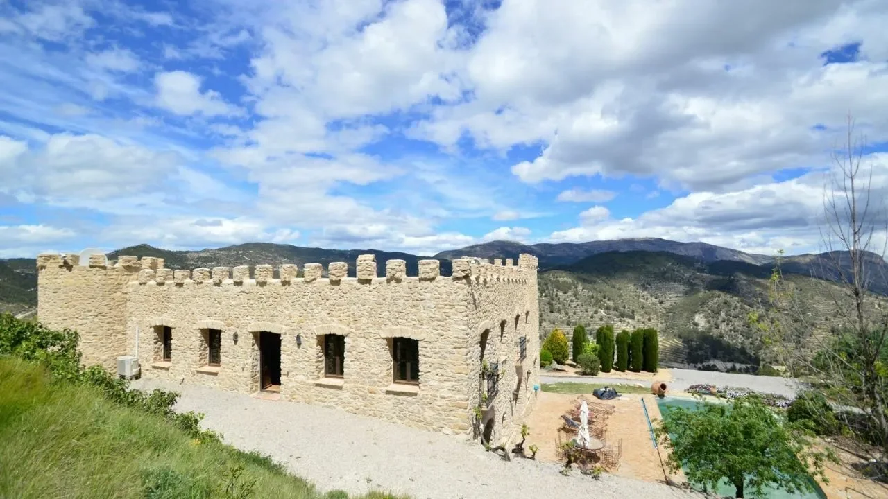 Property photo 1