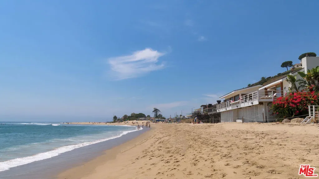 23018 Pacific Coast Highway, Malibu, California, United States. - Photo 29
