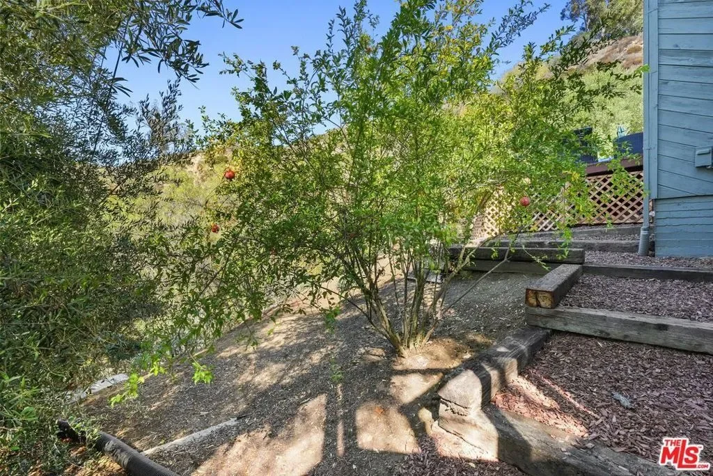 2158 Topanga Skyline Drive, Topanga, California, United States. - Photo 24
