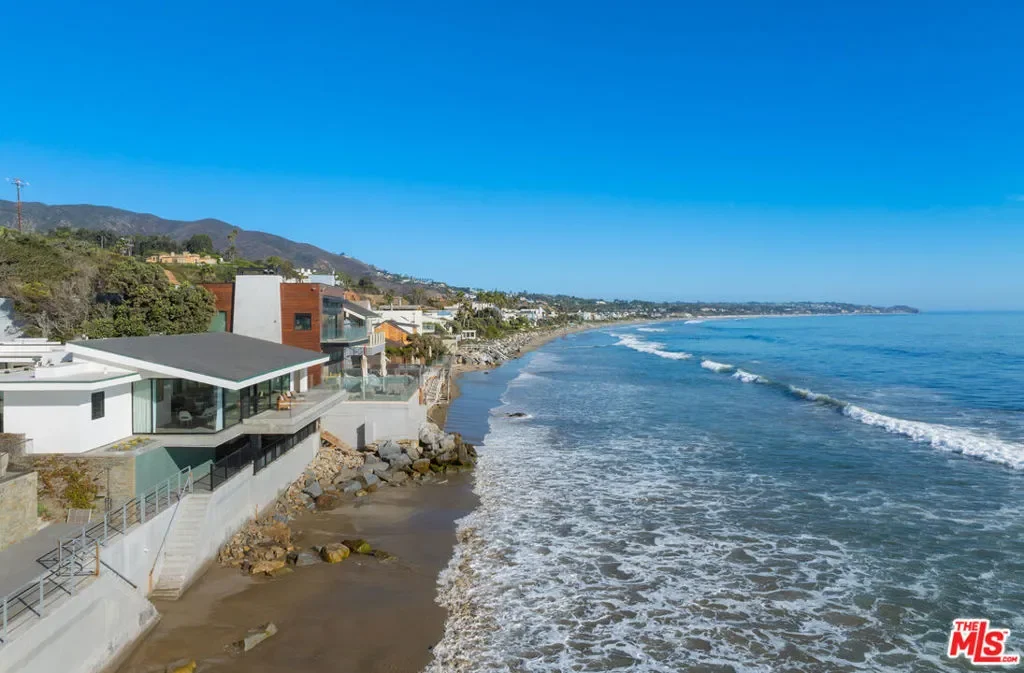 31388 Broad Beach Road, Malibu, California, United States. - Photo 62