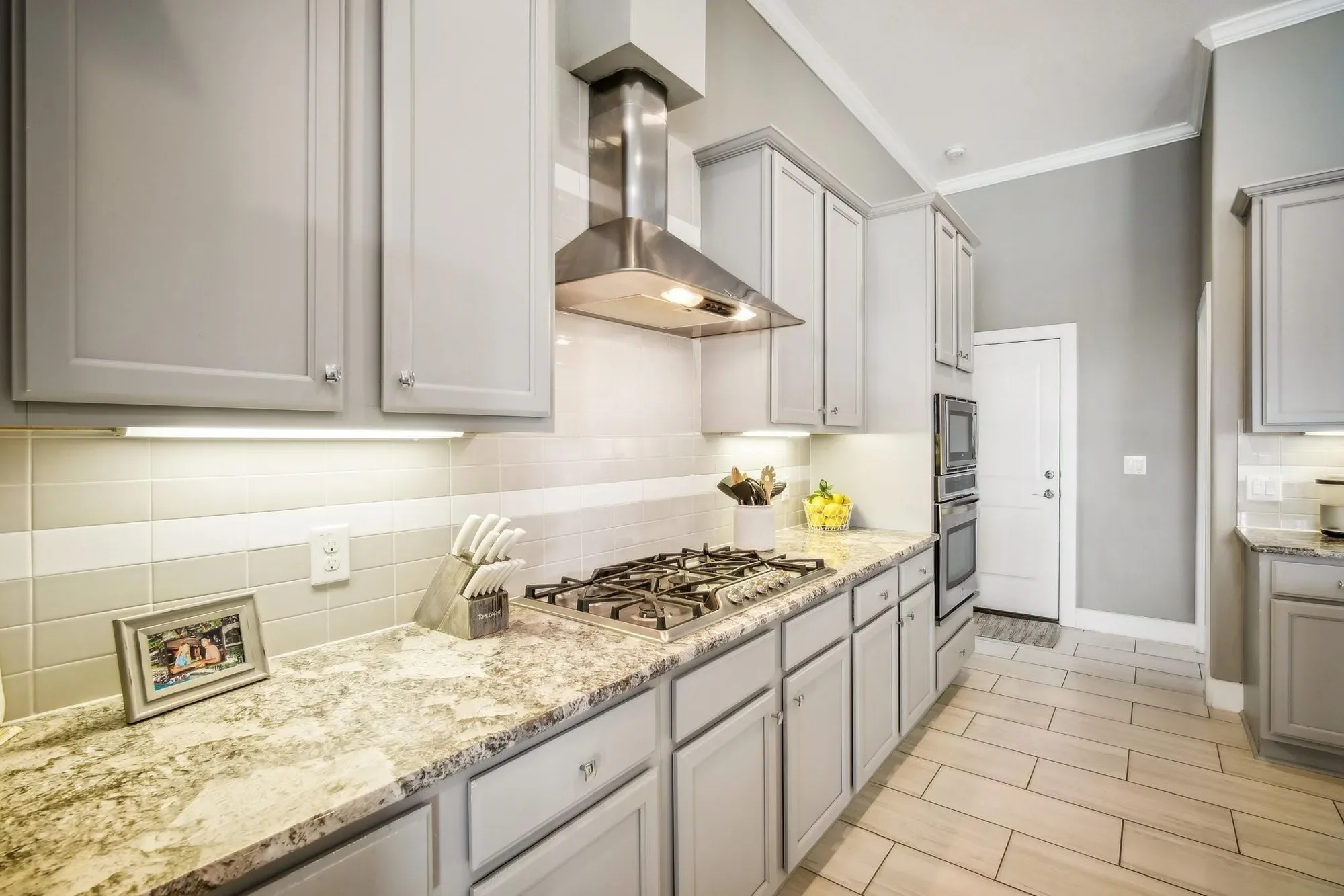 281 Chisholm TRL, Bastrop, Texas, United States. - Photo 17