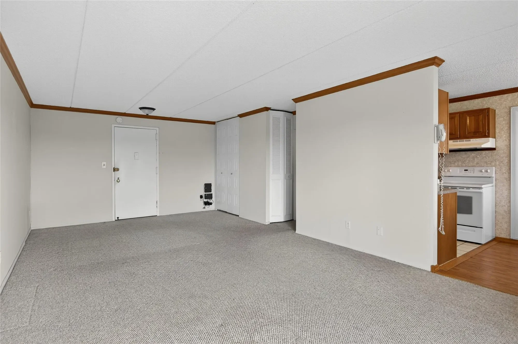 175 Maple Avenue Unit# 5G, Westbury, NY 11590, Salisbury, New York, United States. - Photo 6