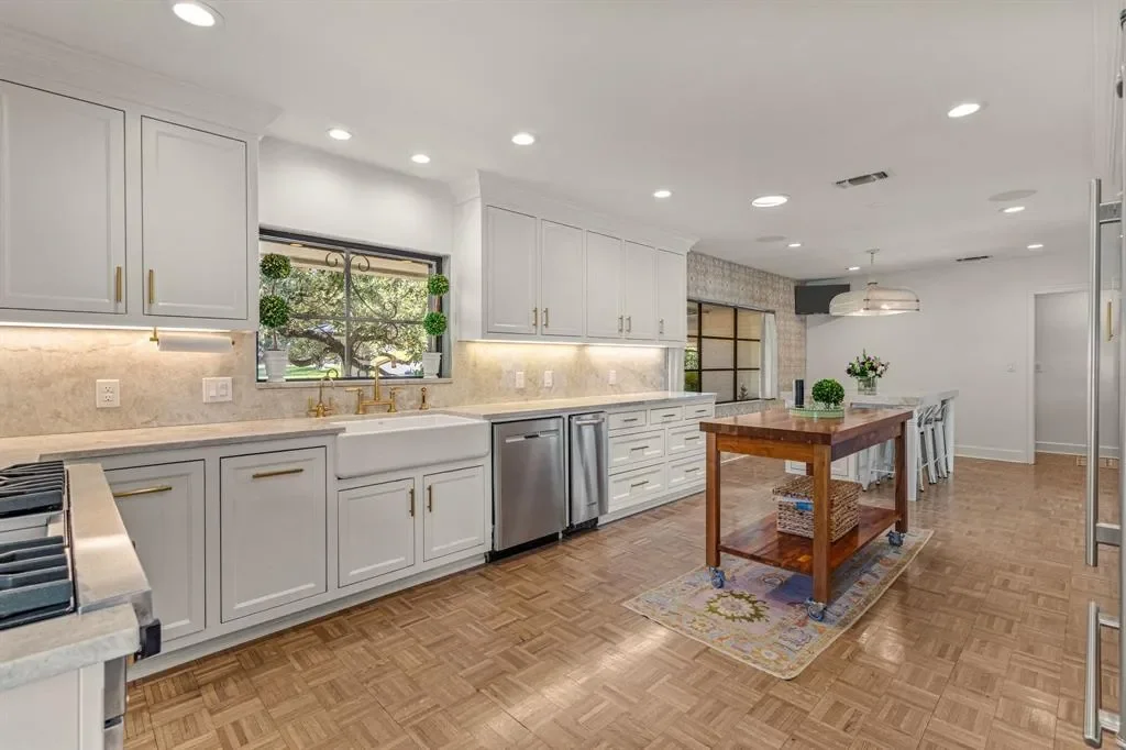 5849 Merrymount Road, Fort Worth, Texas, United States. - Photo 21
