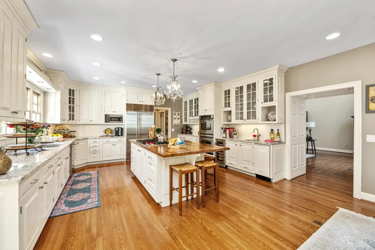8765 Old Indian Hill Road, Cincinnati, OH 45243, Cincinnati, Ohio, United States. - Photo 49