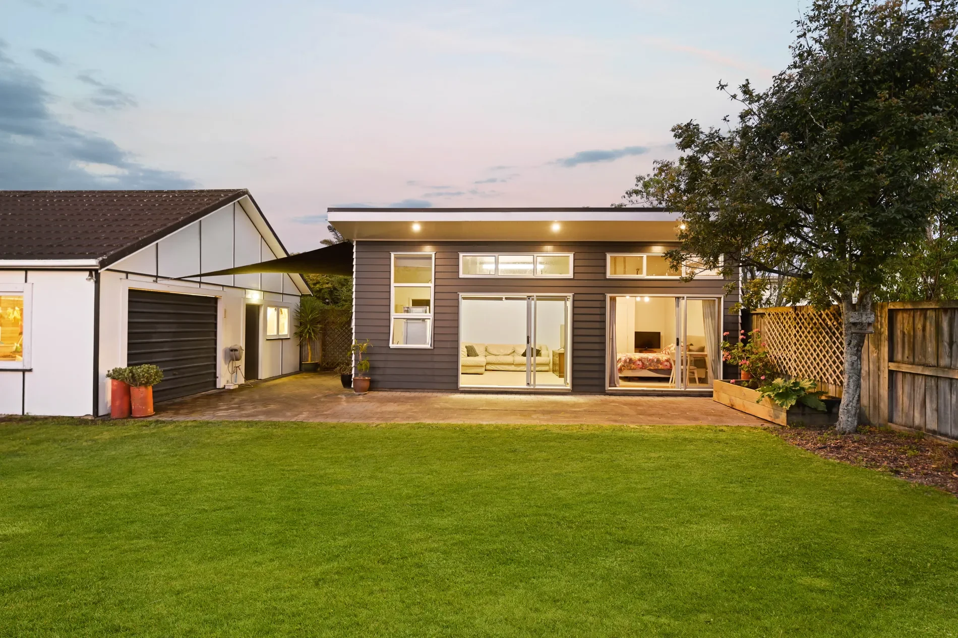 Exterior photo 12