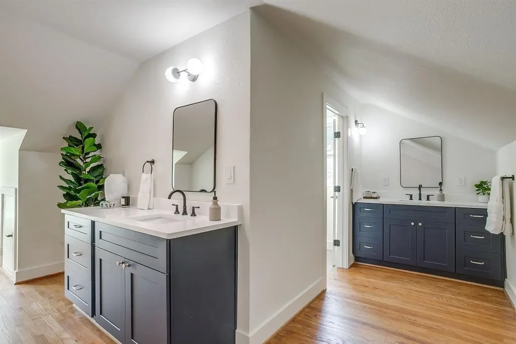 2560 Rogers Avenue, Fort Worth, Texas, United States. - Photo 23