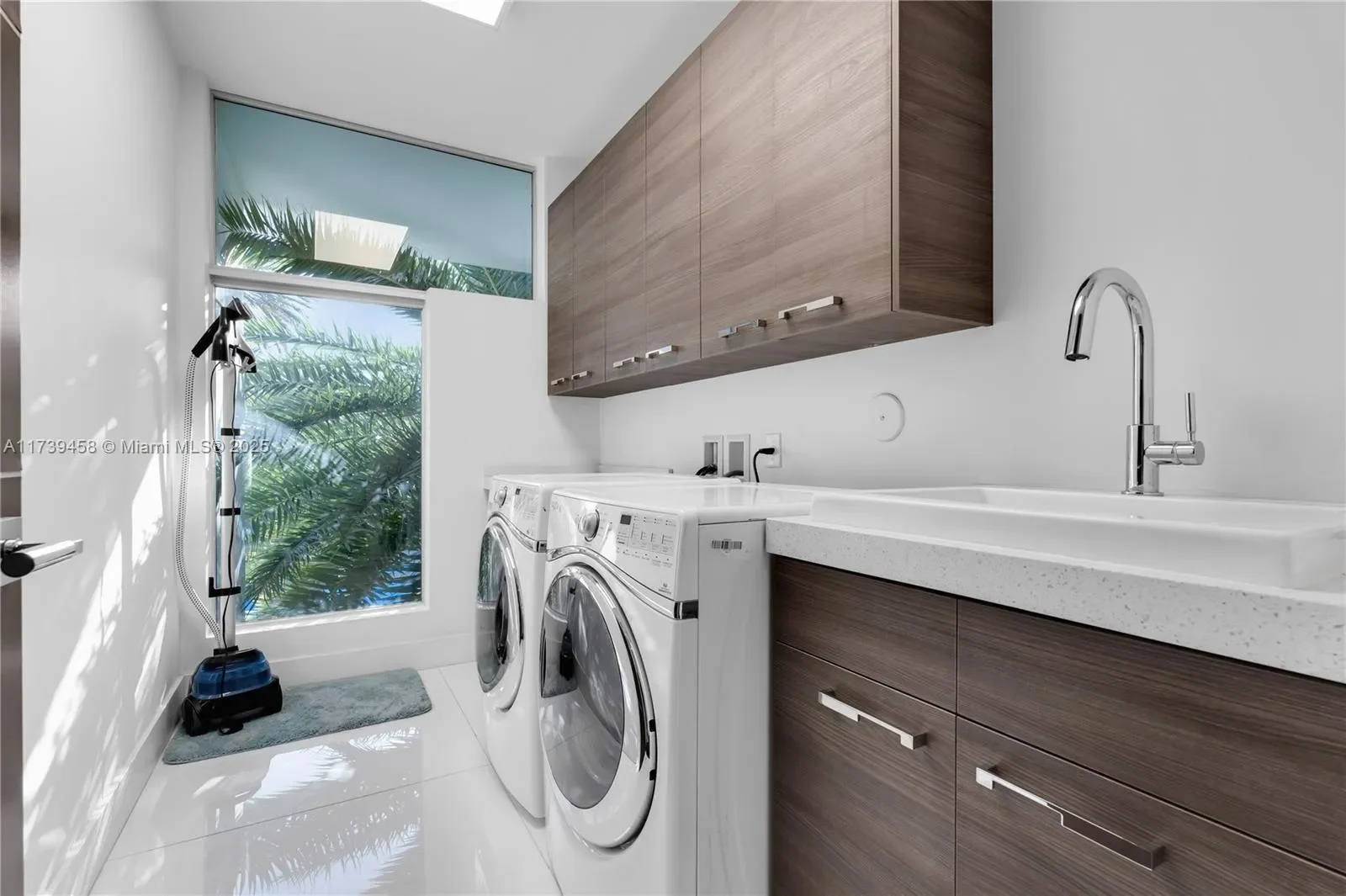 300 Royal Plaza Dr, Fort Lauderdale, Florida, United States. - Photo 71