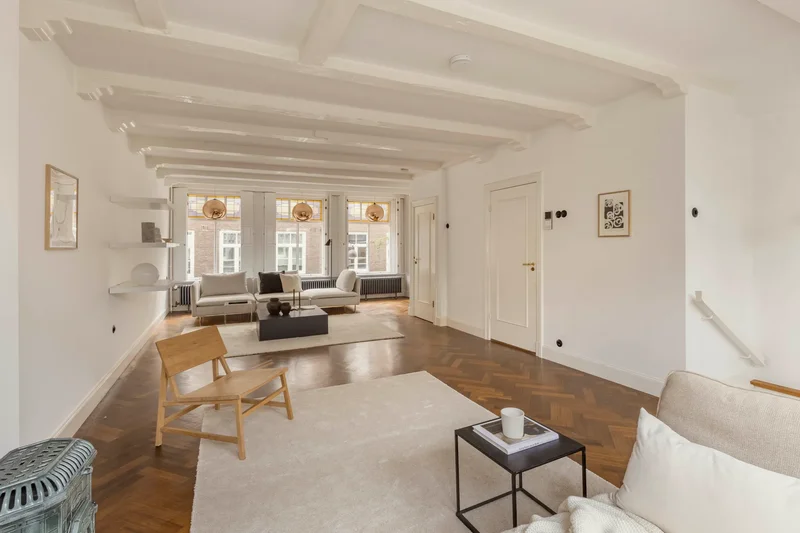 Magnificent 5-storey 265 m² townhouse with roof terrace and patio in the heart of Amsterdam.