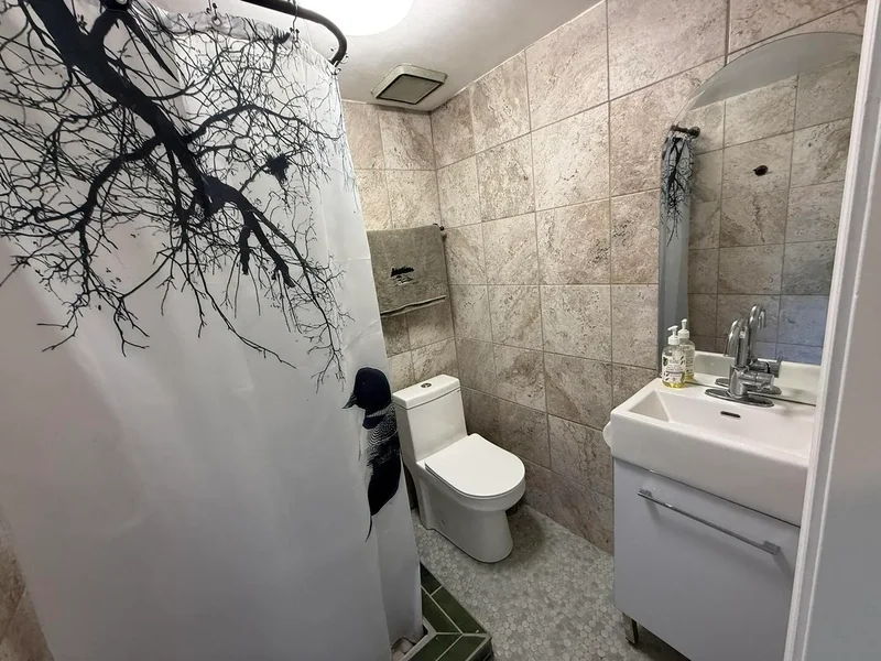 21990 W 6th Street, Lindenhurst, Illinois, United States. - Photo 10