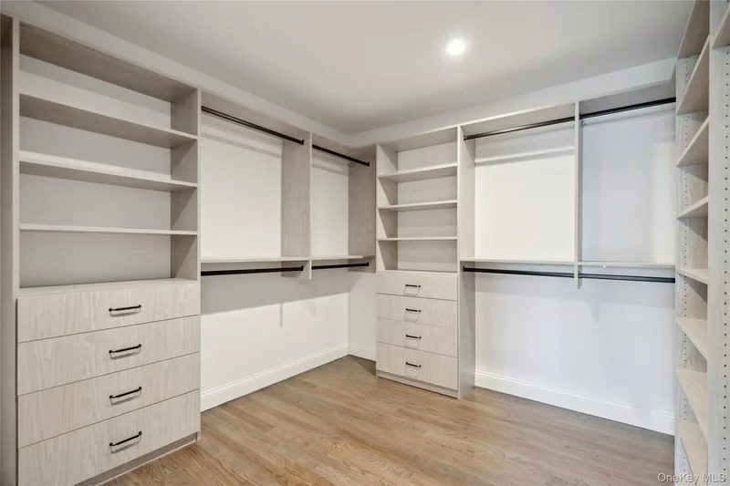 102 Boston Avenue, Massapequa, New York, United States. - Photo 19