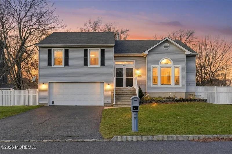 4 Bedrooms Other Residential