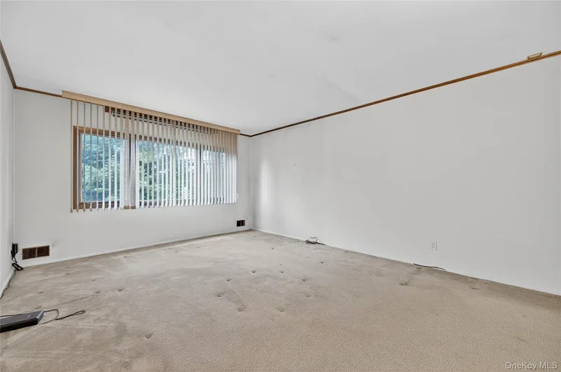 32 Rockland Drive , Jericho, NY 11753, Jericho, New York, United States. - Photo 20