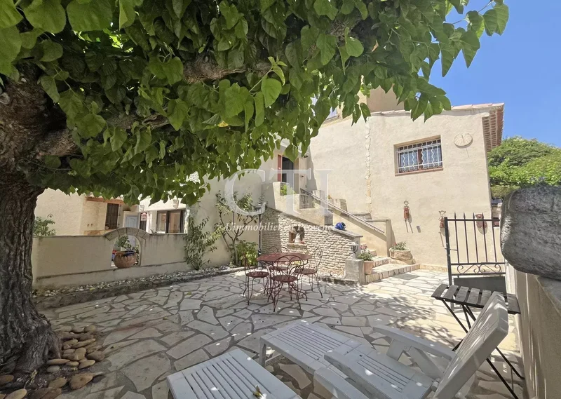 Vaison-la-Romaine, Provence-Alpes-Côte d'Azur, France. - Photo 22