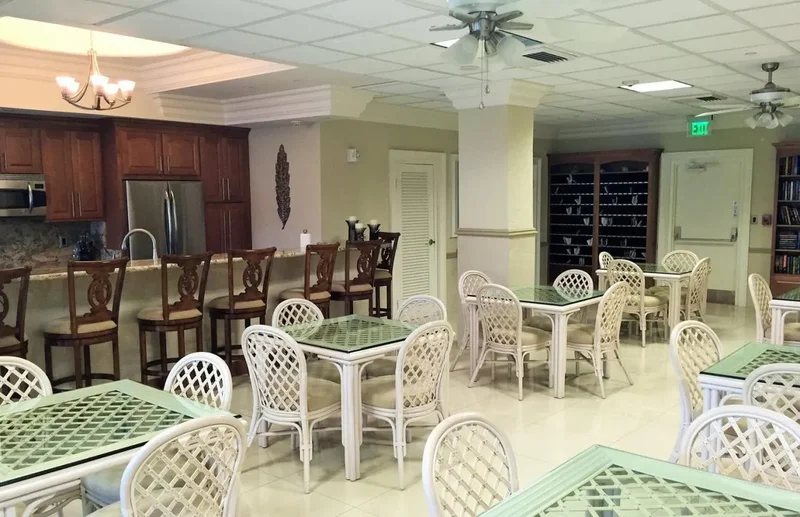1012 N Ocean Boulevard, Hillsboro Beach, Florida, United States. - Photo 25