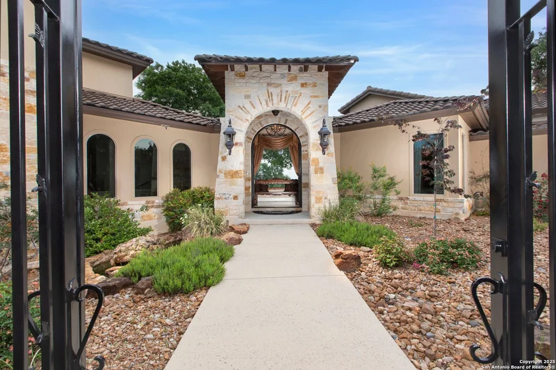 2219 Clubs Dr, Boerne, TX 78006, Boerne, Texas, United States. - Photo 9