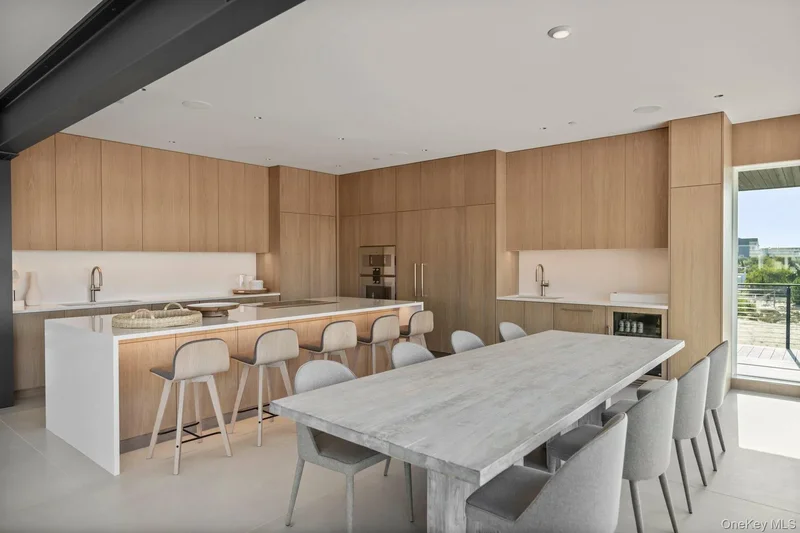 780 Dune Road, Westhampton Beach, New York, United States. - Photo 12