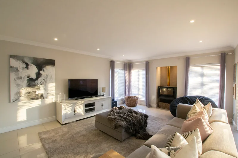 190 Guyot Oval, Val De Vie Winelands Lifestyle Estate, South Africa, Val De Vie Winelands Lifestyle Estate, Western Cape, South Africa. - Photo 17