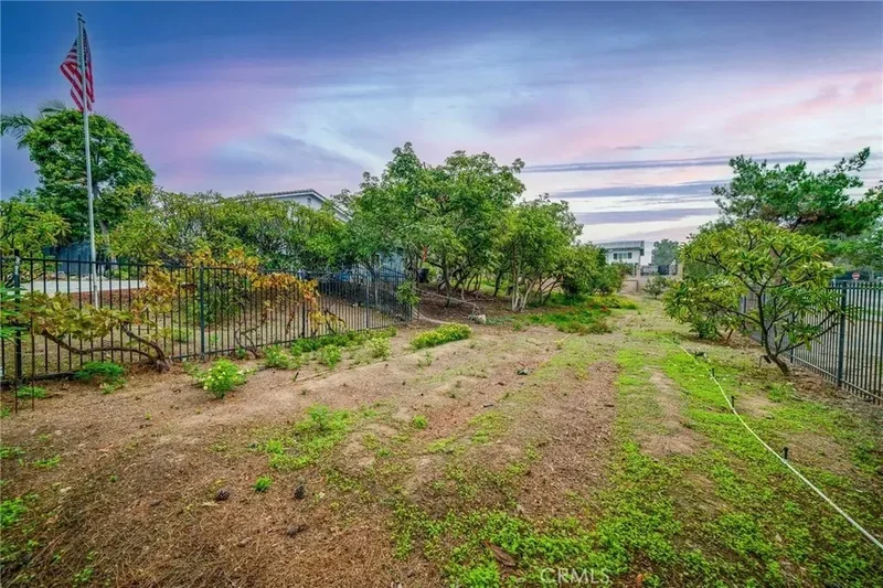 2009 W Las Lanas, Fullerton, California, United States. - Photo 41