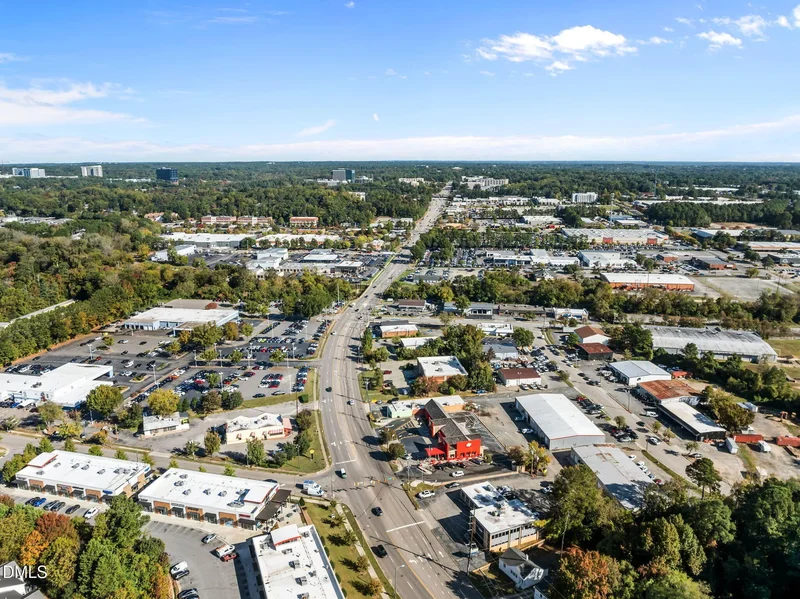 727 E Whitaker Mill Road, Raleigh, North Carolina, United States. - Photo 16