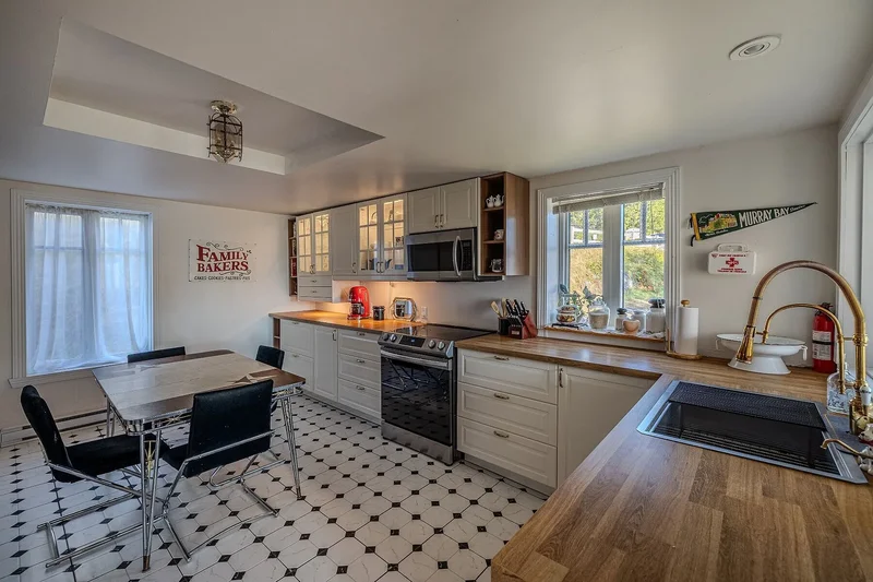 230 Rue Richelieu, La Malbaie, QC G5A2W7, La Malbaie, Quebec, Canada. - Photo 18