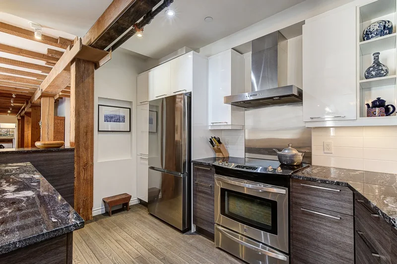 291 Rue de la Commune O. 23, Montréal, Quebec, Canada. - Photo 32